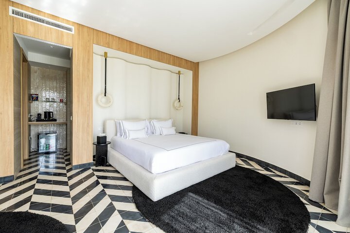 Room 17 of 70