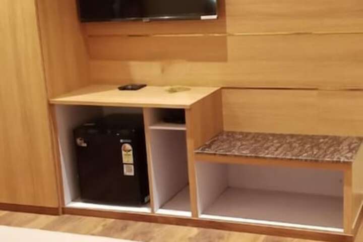 Room 15 of 22