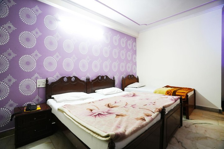 Room 18 of 37