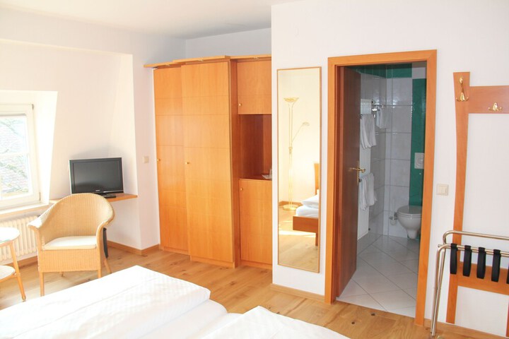 Room 5 of 56