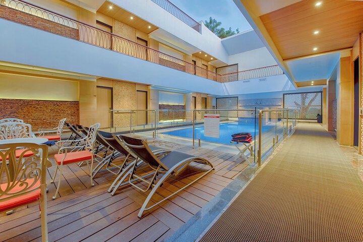 Pool 31 of 49