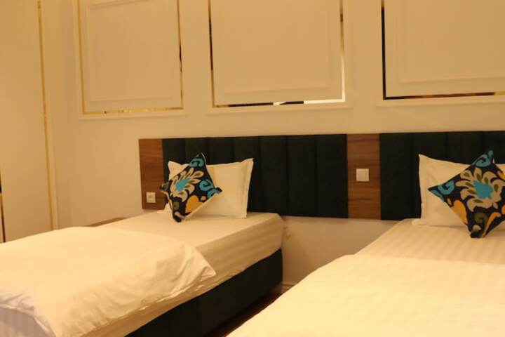 Room 34 of 63