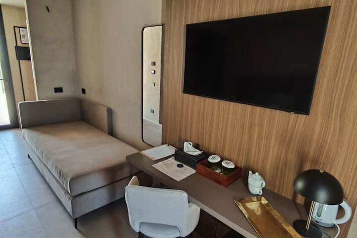 Room 43 of 123