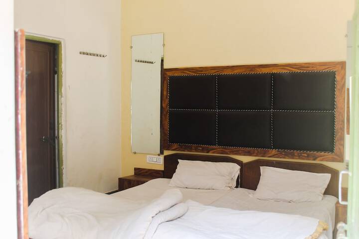 Room 22 of 62