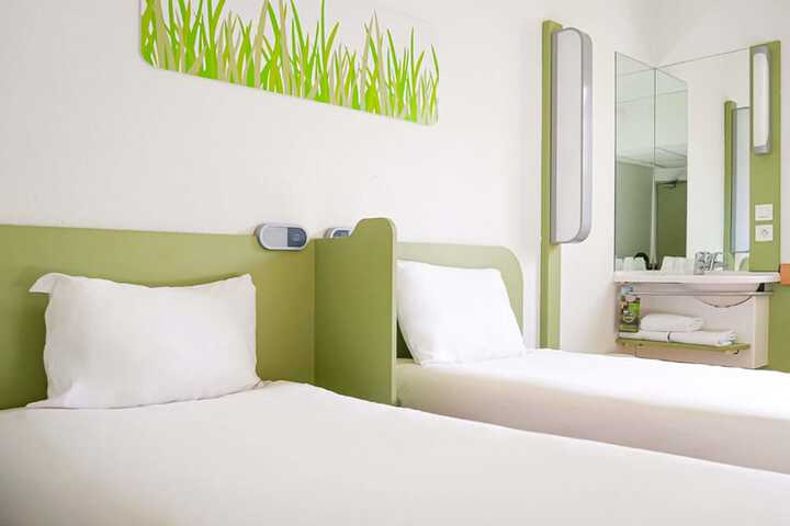 Room 13 of 70