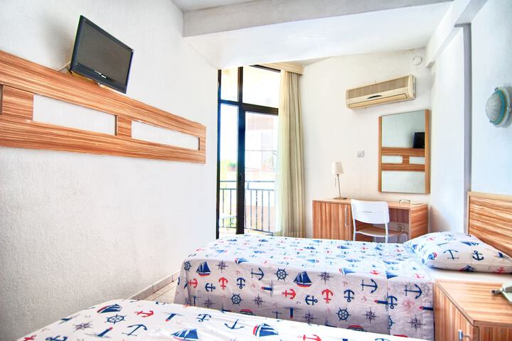Room 6 of 22
