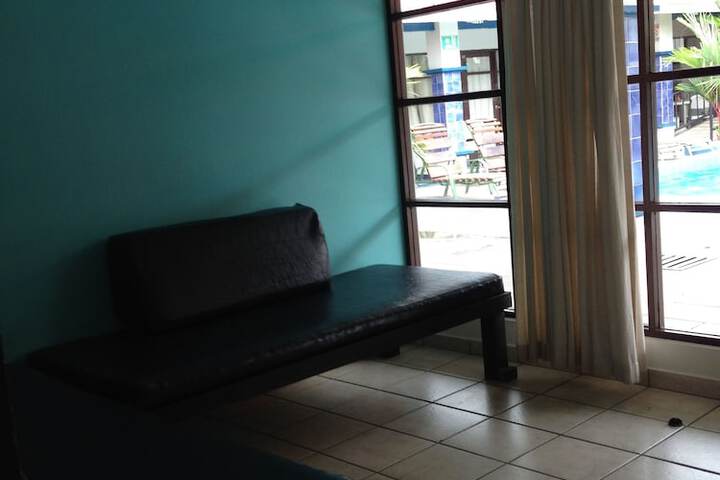 Room 21 of 33