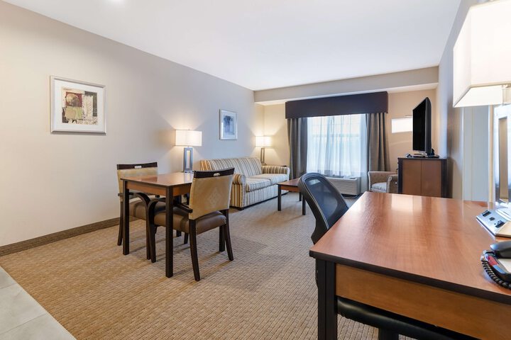 Room 15 of 37