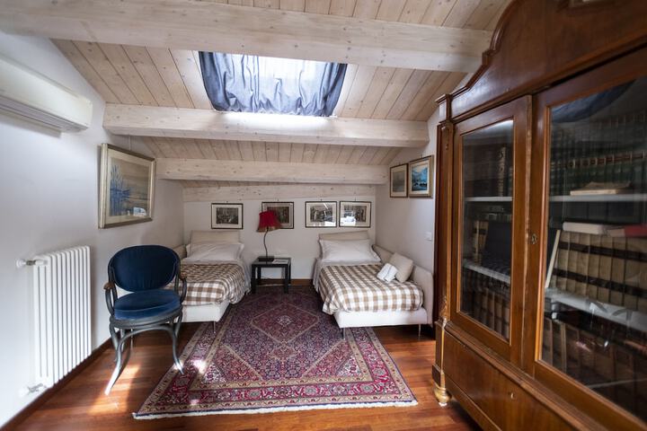 Room 13 of 53