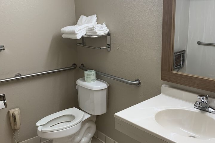 Room 7 of 62