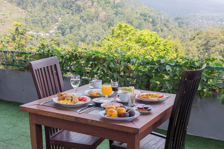 Breakfast/Coffee Service 94 of 123