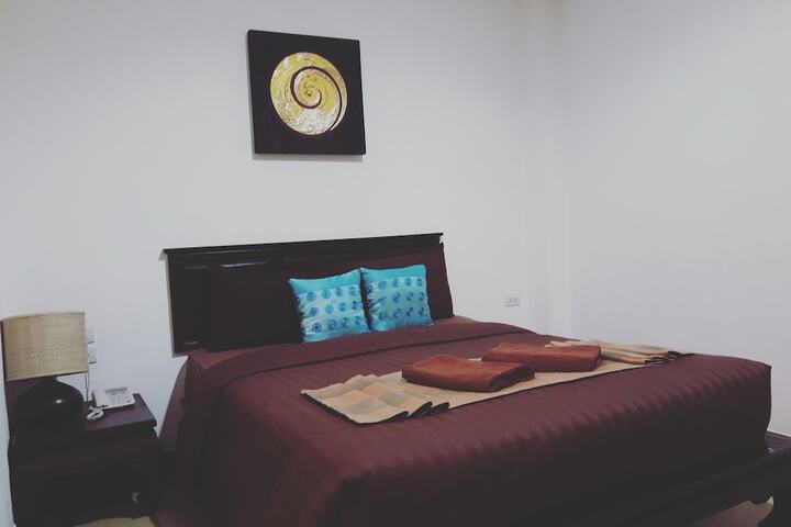 Room 16 of 48