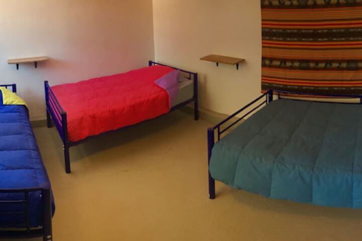 Room 5 of 11