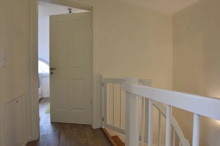 Room 11 of 21