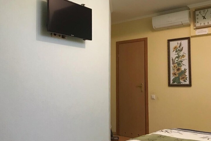 Room 28 of 60