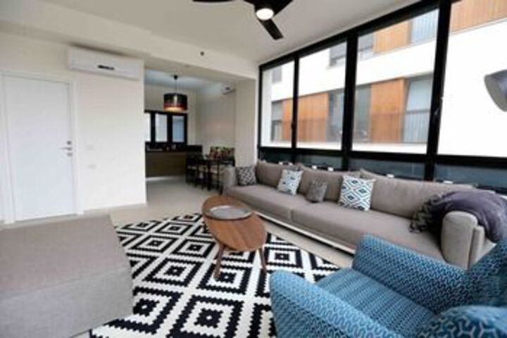 Room 14 of 22