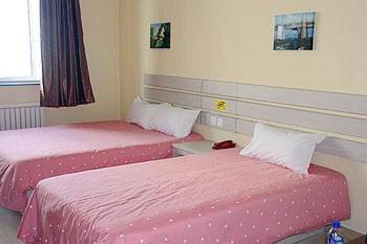 Room 3 of 16
