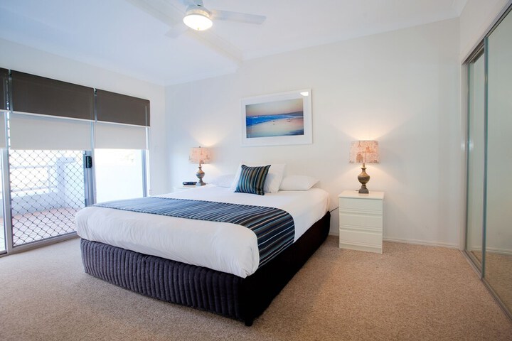 Room 25 of 147