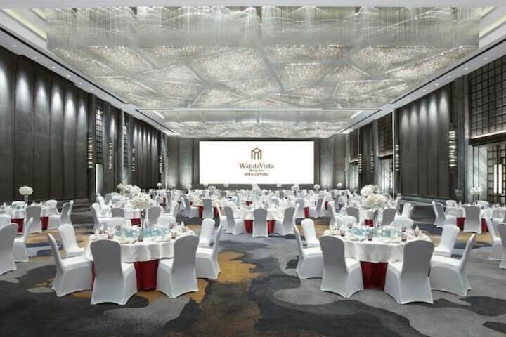 Ballroom/Hall 51 of 57