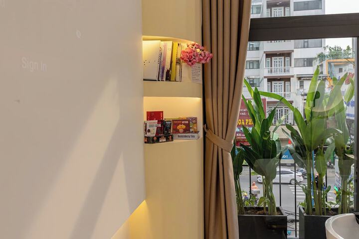 Room 2 of 107