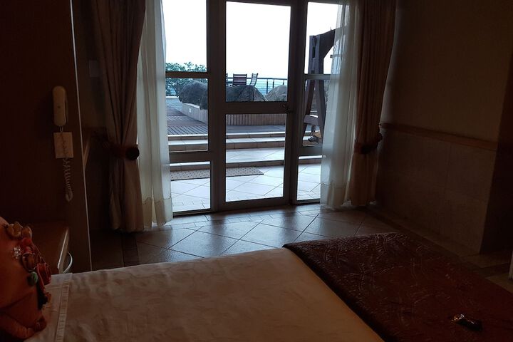 Room 3 of 40