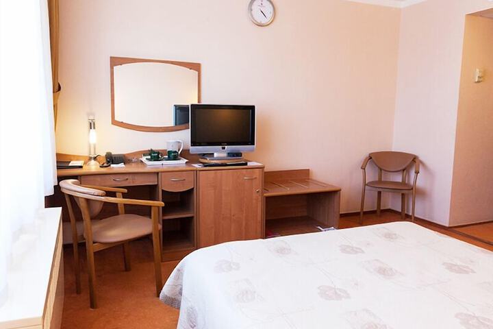 Room 28 of 154