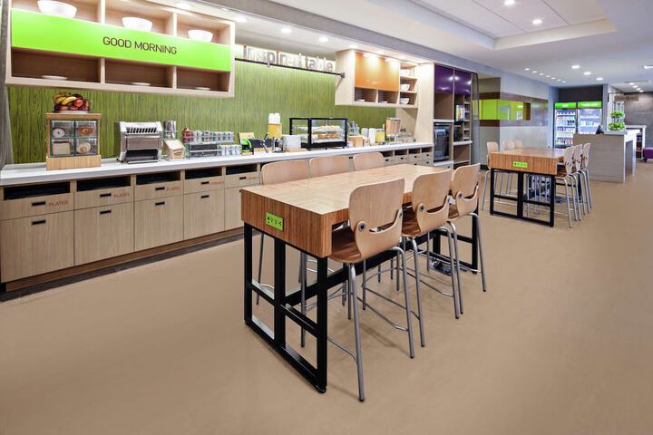 Breakfast area