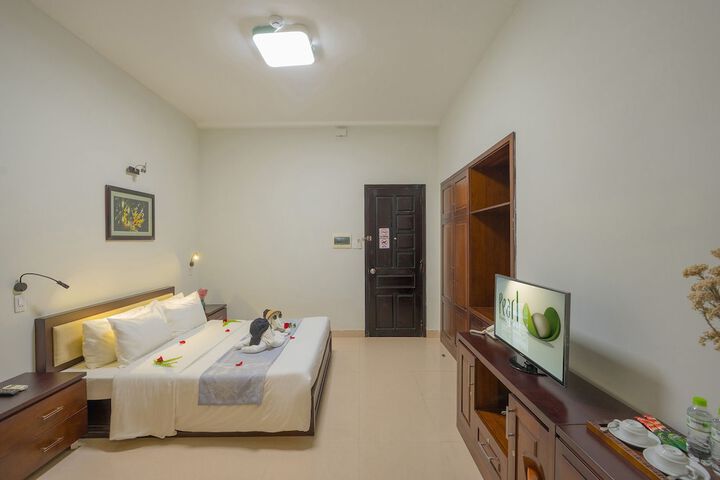 Room 16 of 77