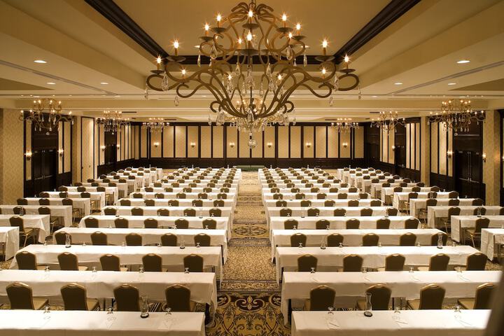 Ballroom/Hall 30 of 35