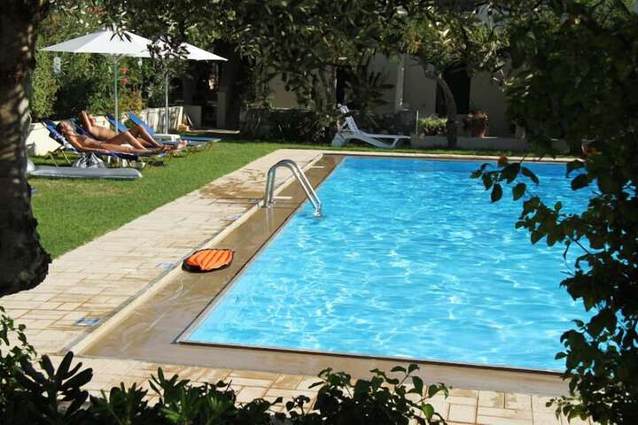 Pool 63 of 136