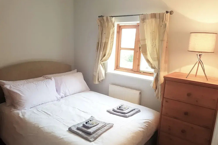 Room 2 of 12
