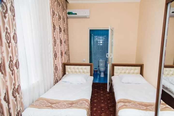 Room 10 of 60