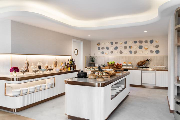 Breakfast buffet
