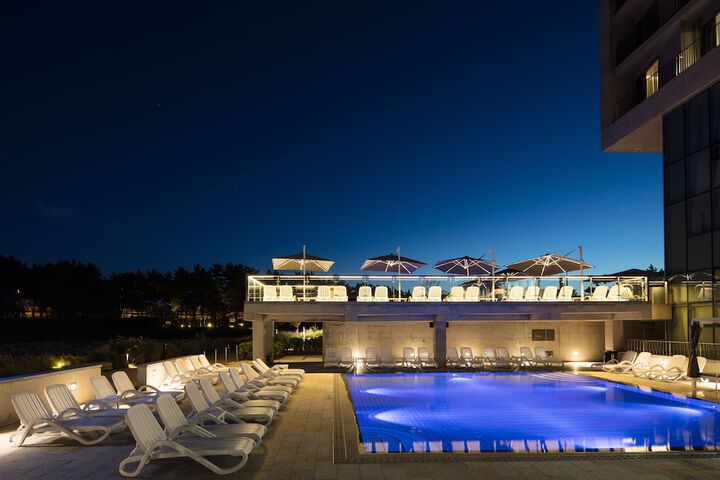 Pool 68 of 161