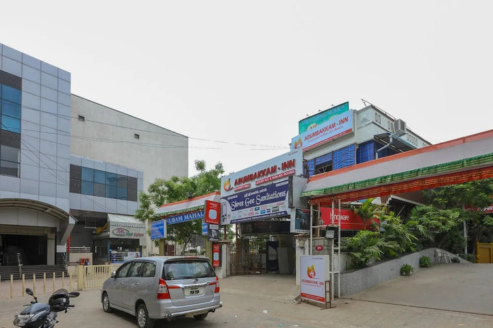 OYO 13006 ARUMBAKKAM INN