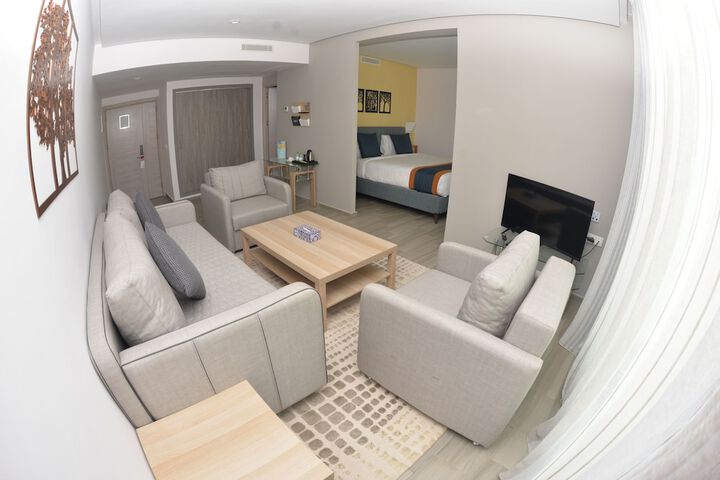 Room 30 of 53