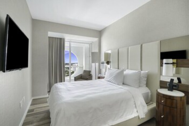 Room 65 of 82