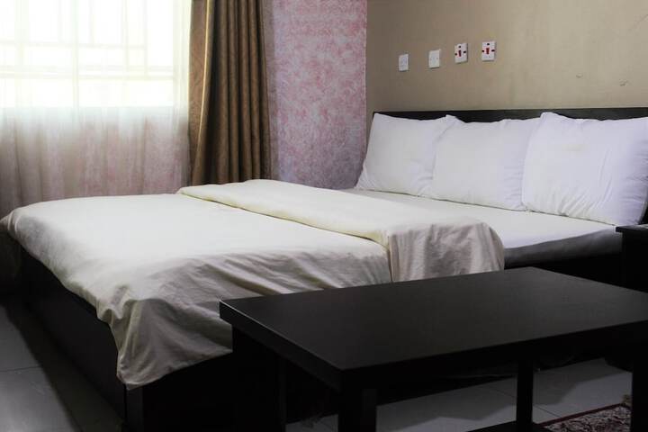 Room 3 of 44
