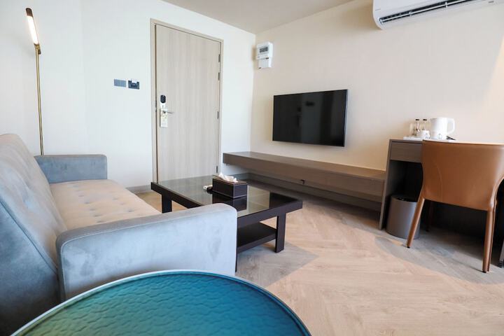 Room 62 of 103