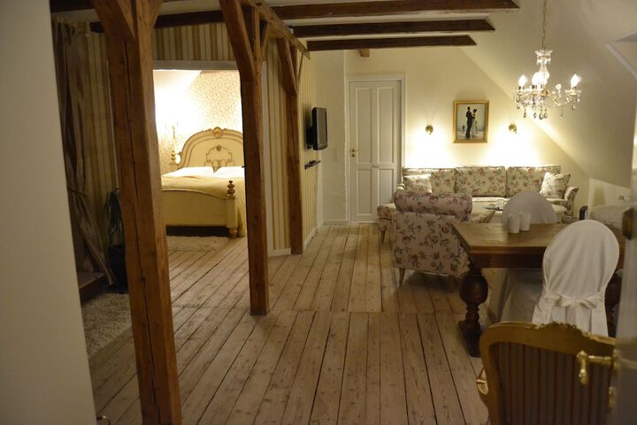 Room 30 of 60