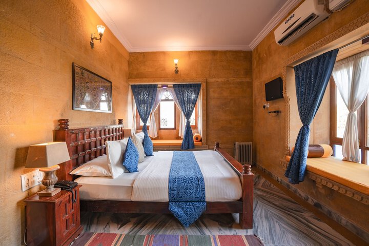Room 8 of 82