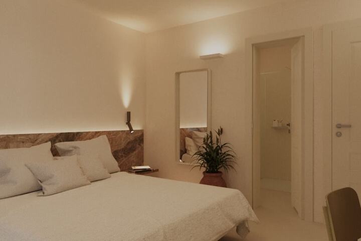 Room 13 of 19