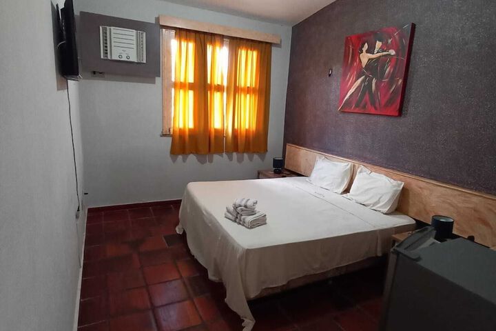 Room 6 of 52