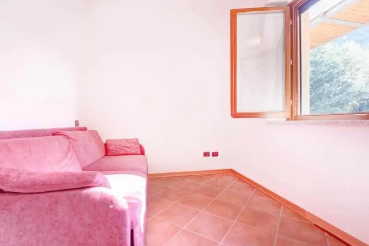 Room 5 of 13