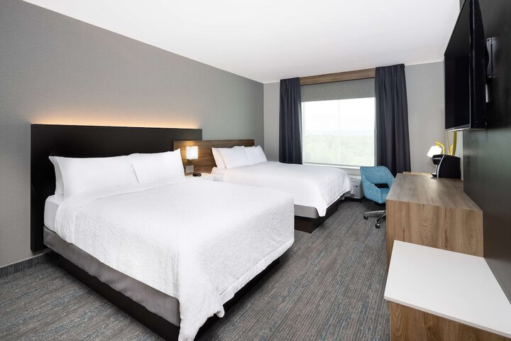 2 Queen Beds Hearing Accessible (5 of 7)