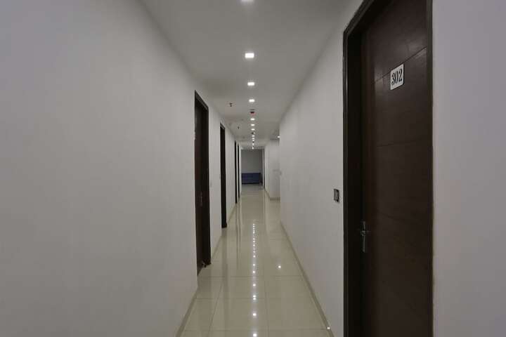 Ballroom/Hall 23 of 25