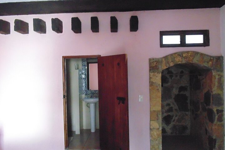 Room 19 of 46