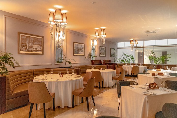 Dining 80 of 103