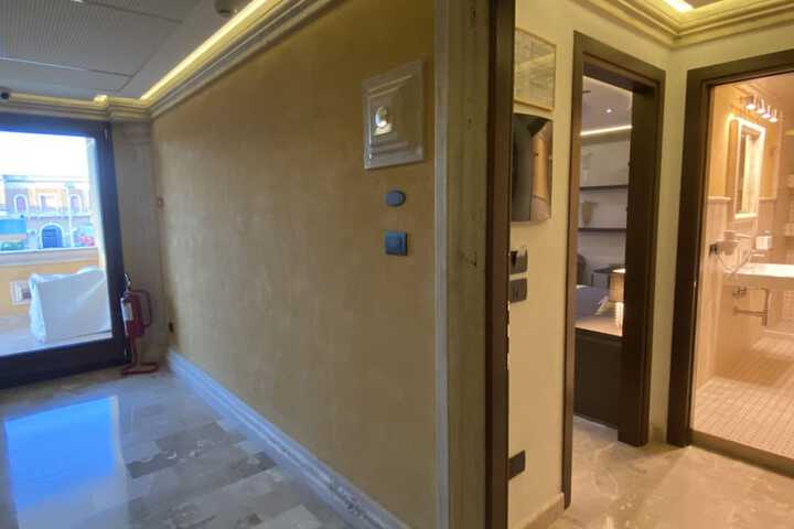 Room 45 of 73