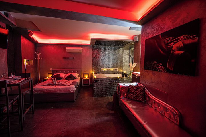 Room 14 of 27